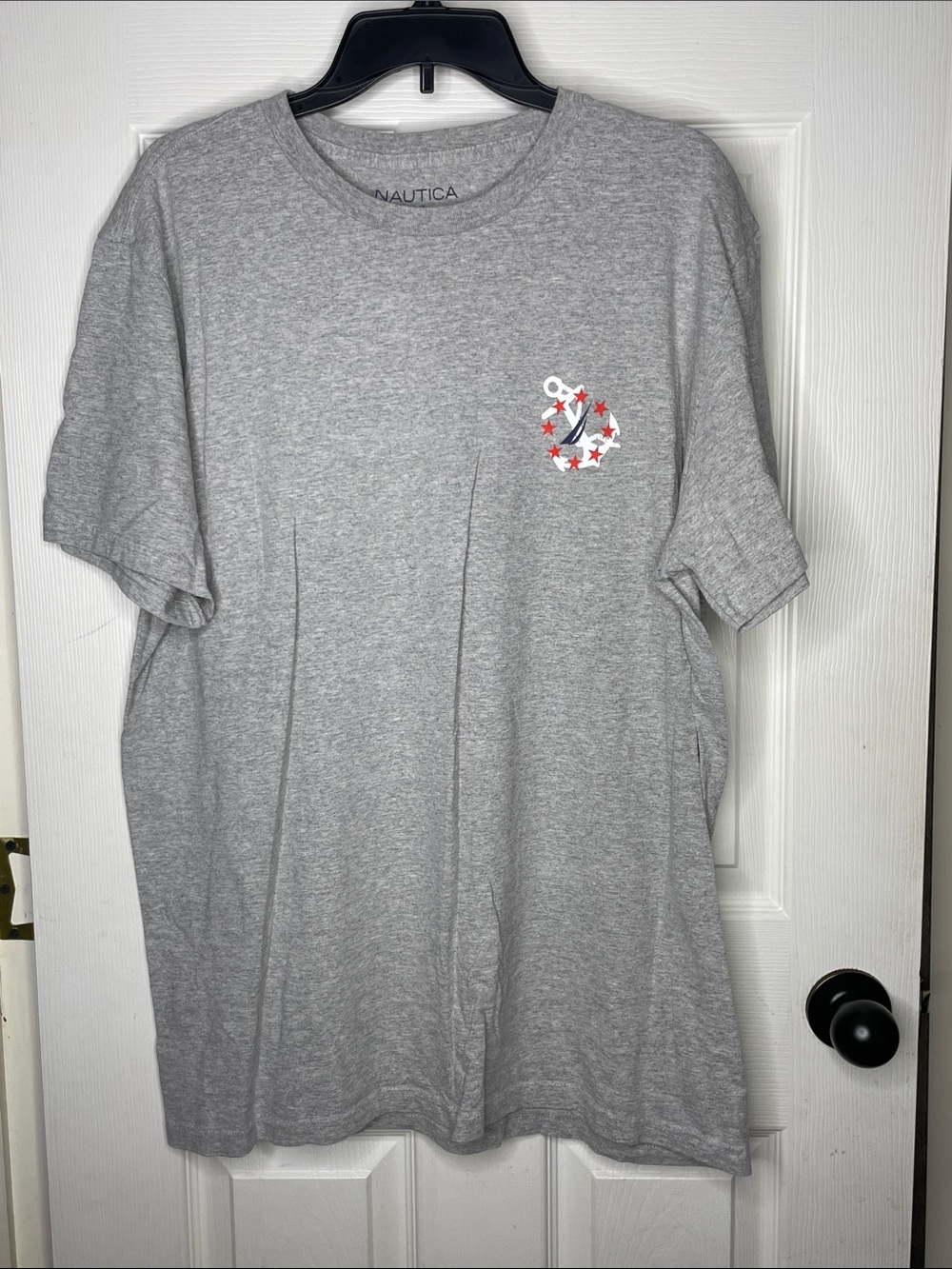Nautica Light Gray Tee with Red & Navy Anchor Accent. Size XL